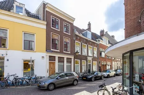 Terraced house for sale: Ambachtstraat 13, Nobelstraat en omgeving Utrecht