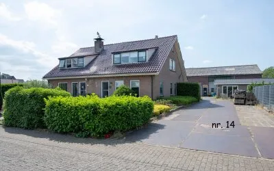 Twee-onder-één-kap te koop: Ambachtstraat 14, Putten-Zuid-Oost Putten