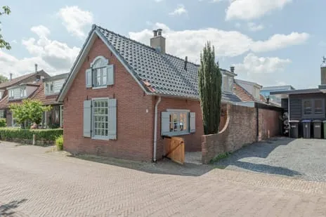 Twee-onder-één-kap te koop: Ambachtstraat 2B, Laren-Centrum Laren (Nh)
