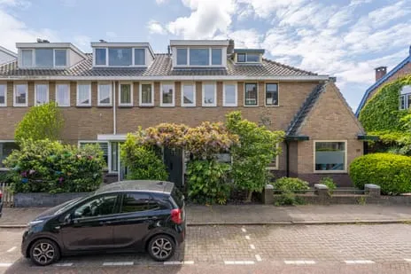Tussenwoning te koop: Ambachtstraat 60, Oranjebuurt Hillegom