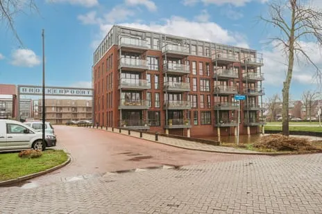 Appartement te koop: Ambachtsweg 110, Velserbroek