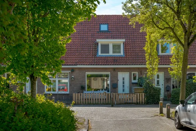 Tussenwoning te koop: Ambonstraat 21, Meppel