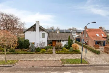 Vrijstaande woning te koop: Ambrosiusweg 31, Laageinde Waalwijk