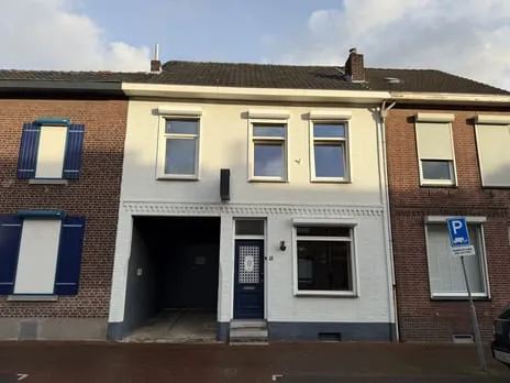 Tussenwoning te koop: Ambyerstraat Noord 90, Amby Maastricht