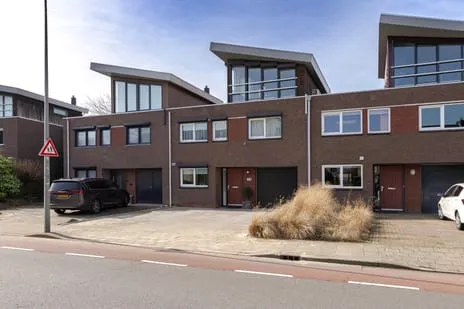 Tussenwoning te koop: Ambyerstraat Zuid 149, Amby Maastricht