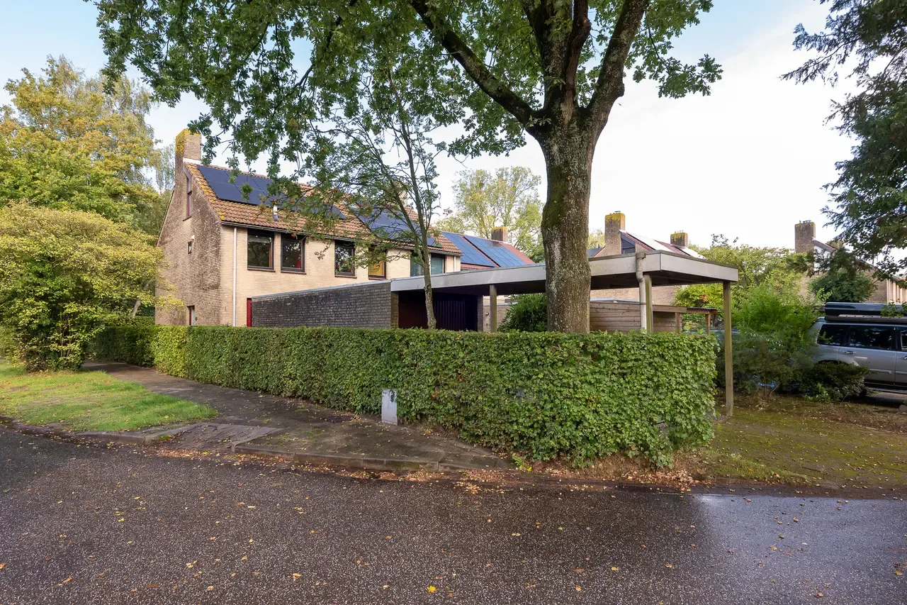 Twee-onder-één-kap te koop: Amelterhout 20, Assen