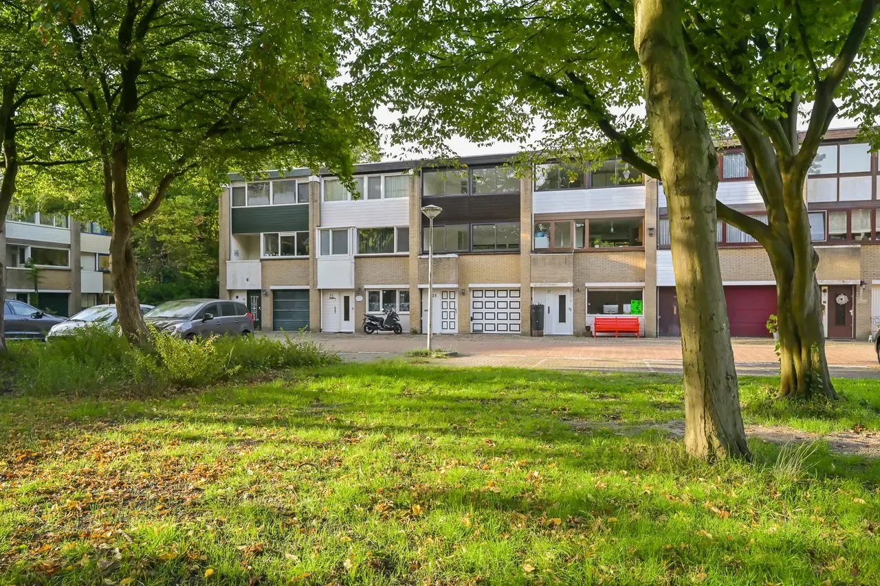 Tussenwoning te koop: Amerbos 25, Amsterdam