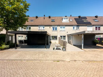 Tussenwoning te koop: Amerhof 27, Waterwijk Zuid Almere