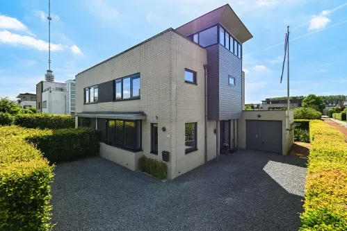 Twee-onder-één-kap te koop: Amerikalaan 22, De Hoven en De Boomgaard Ijsselstein