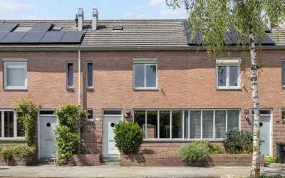 Tussenwoning te koop: Amerongseberg 33, Lunetten-Noord Utrecht