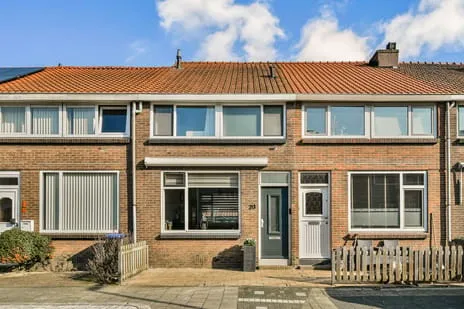 Tussenwoning te koop: Amerstraat 20, Amerstraat en omgeving Dordrecht