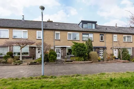 Tussenwoning te koop: Amestelle 359, Zwanenburg West Zwanenburg