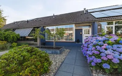 Tussenwoning te koop: Amethistdijk 77, Kortendijk A Roosendaal