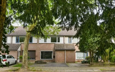 Tussenwoning te koop: Amienslaan 21, Achtse Barrier-Hoeven Eindhoven