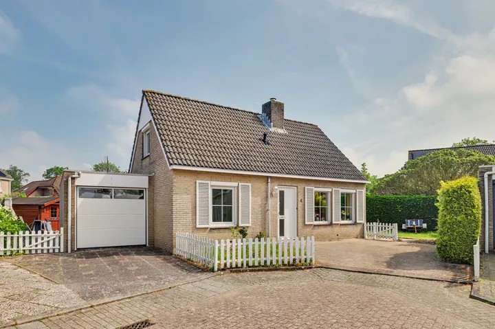Vrijstaande woning te koop: Amnestylaan 14, Erasmuswijk Middelburg