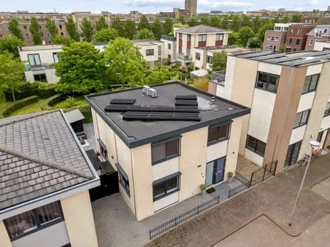 Detached house for sale: Amorstraat 6, Homeruskwartier Midden Almere