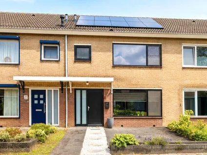 Tussenwoning te koop: Ampèrestraat 8, Serlippenspolder Terneuzen
