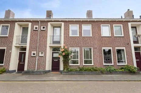 Tussenwoning te koop: Ampèreweg 10, Doornbos-Linie Breda