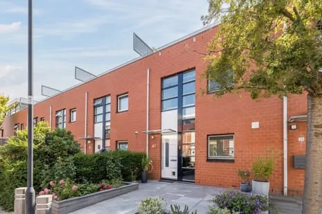 Tussenwoning te koop: Amrum 40, Het Eiland Zaandam
