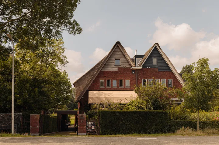 Twee-onder-één-kap te koop: Amsteldijk Noord 105, Middelpolder Amstelveen