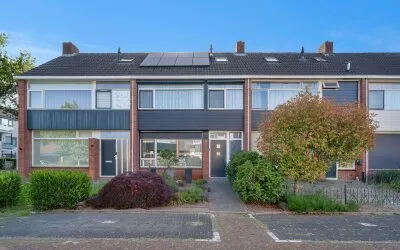 Tussenwoning te koop: Amstelstraat 10, De Brake Nijverdal
