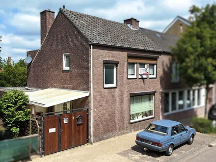 Tussenwoning te koop: Amstenraderweg 93, Mariarade-Noord Hoensbroek