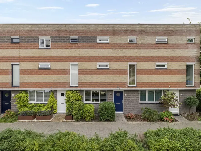Tussenwoning te koop: Amsterdamlaan 49, Woerden