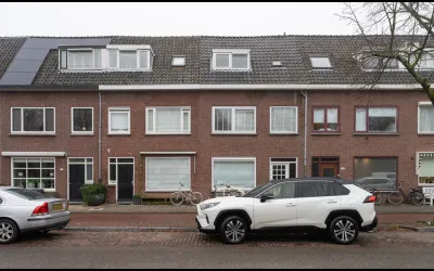 Tussenwoning te koop: Amsterdamsestraatweg 491, Julianapark en omgeving Utrecht