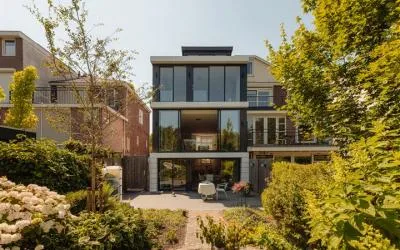 Twee-onder-één-kap te koop: Amsterdamseweg 216, Oranjebuurt Amstelveen