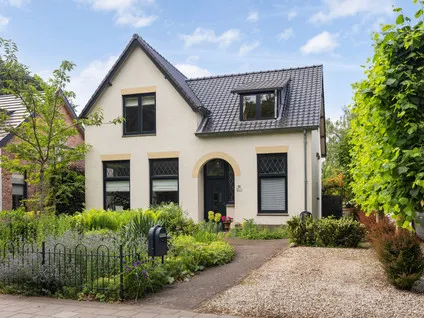 Vrijstaande woning te koop: Amsterdamseweg 31, Zeeheldenbuurt Ede