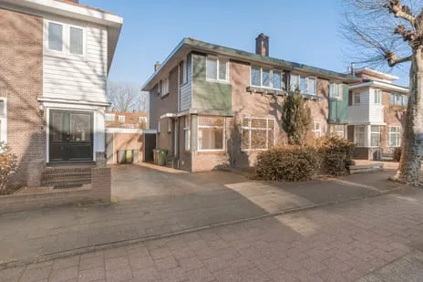Twee-onder-één-kap te koop: Amsterdamseweg 379, Oranjebuurt Amstelveen