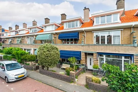 Terraced house for sale: Ananasstraat 109, Vruchtenbuurt 'S-Gravenhage