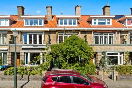 Terraced house for sale: Ananasstraat 85, Vruchtenbuurt 'S-Gravenhage