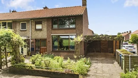 Hoekwoning te koop: Anastatiusweg 35, Stroe Stroe