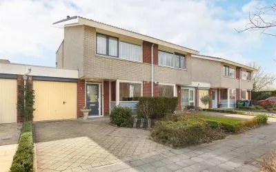 Tussenwoning te koop: Andantestraat 5, Muziekwijk N.-Noord Almere
