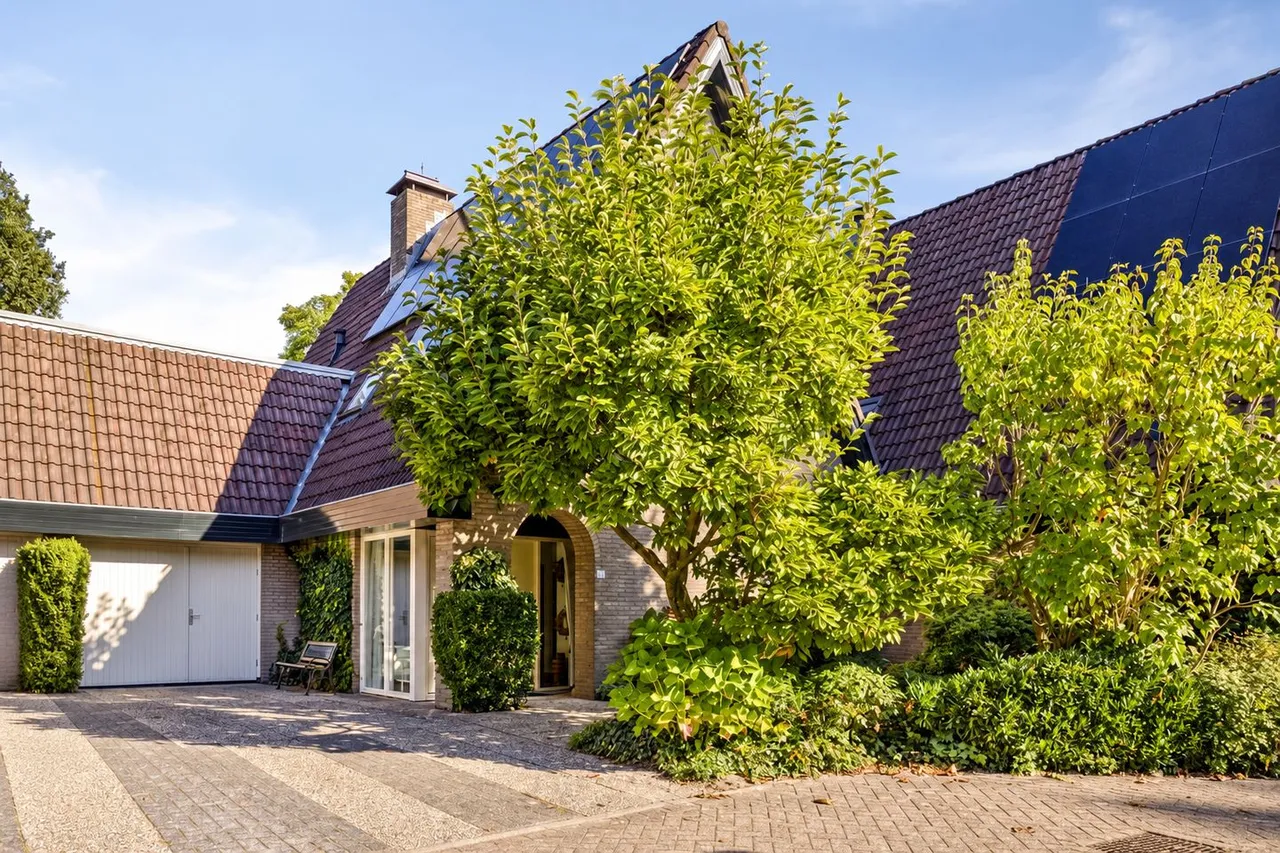 Tussenwoning te koop: andoorn 63, Oldenzaal