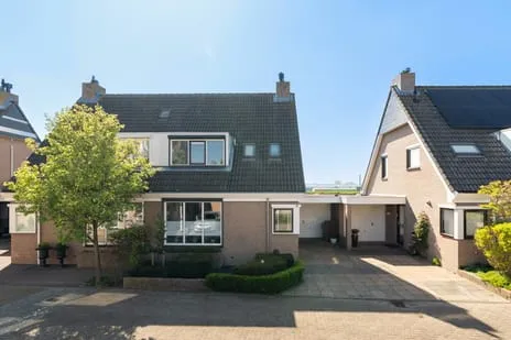 Tussenwoning te koop: Andriessenlaan 40, Zandevelt 'S-Gravenzande