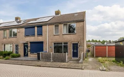 Corner house for sale: Andromeda 11, Koele Nacht Hellevoetsluis