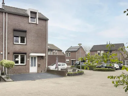 Tussenwoning te koop: Anemoonhof 28, Boshoven-Vrakker Weert