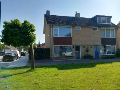 Twee-onder-één-kap te koop: Anemoonlaan 47, Raamsdonksveer Raamsdonksveer
