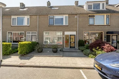 Tussenwoning te koop: Anemoonstraat 50, Oud-Beijerland Croonenburghwijk Oud-Beijerland