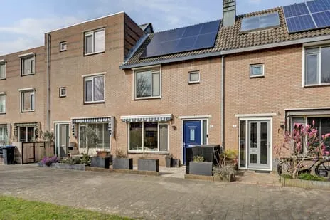 Tussenwoning te koop: Anijsveld 6, De Velden Schiedam