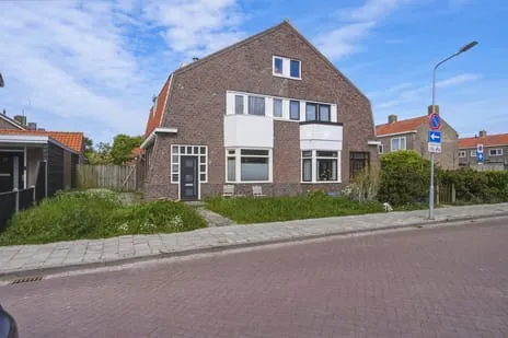 Twee-onder-één-kap te koop: Anjelierenlaan 19, Bloemenlaan e.o. West Vlissingen