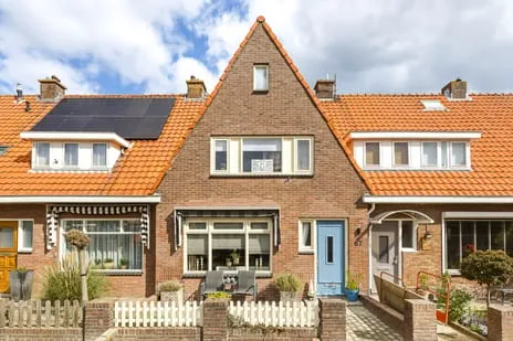 Tussenwoning te koop: Anjelierenlaan 67, Bloemenlaan e.o. Oost Vlissingen