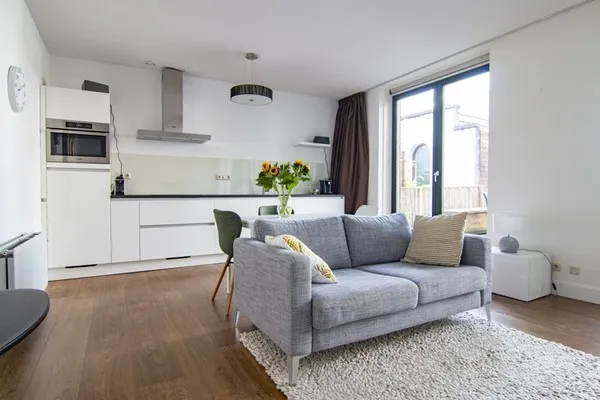 Appartement te huur: Anjeliersstraat 82C, Anjeliersbuurt-Zuid Amsterdam