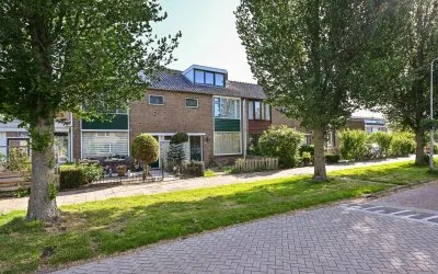 Terraced house for sale: Anjerlaan 18, Meerwijk De Kwakel