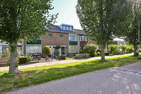 Tussenwoning te koop: Anjerlaan 18, Meerwijk De Kwakel
