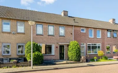Tussenwoning te koop: Anjerstraat 32, Steenbergen-Zuid Steenbergen