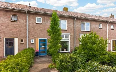 Tussenwoning te koop: Anjerstraat 39, Blekkerhoek Raalte