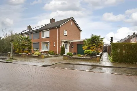 Hoekwoning te koop: Anjerstraat 7, Steenbergen-Zuid Steenbergen (Nb)